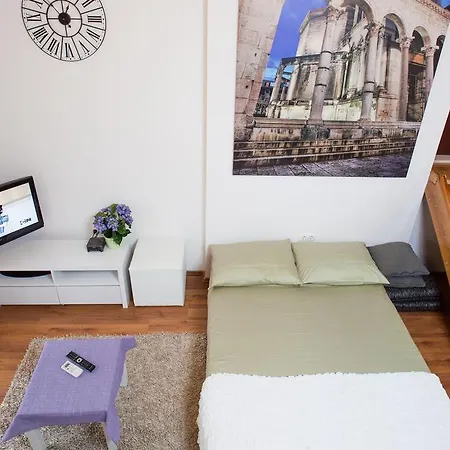Dora Apartment *